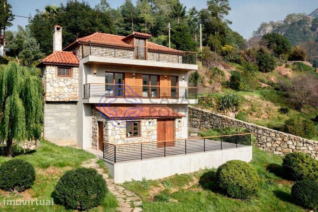 Moradia T3 | 3 Entradas Independentes | Potencial AL | Lote 1.100 m2 | - Grande imagem: 3/55