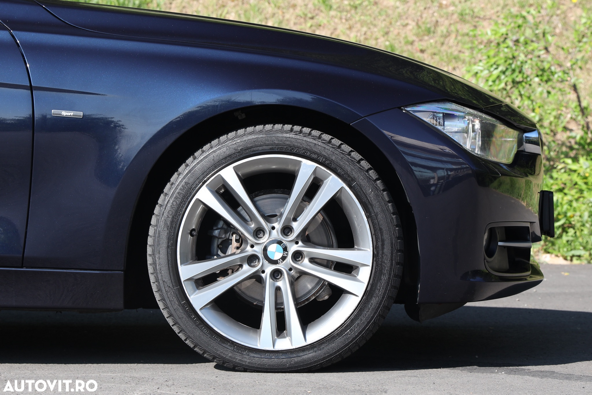 BMW Seria 3 320i Aut. Sport Line - 32