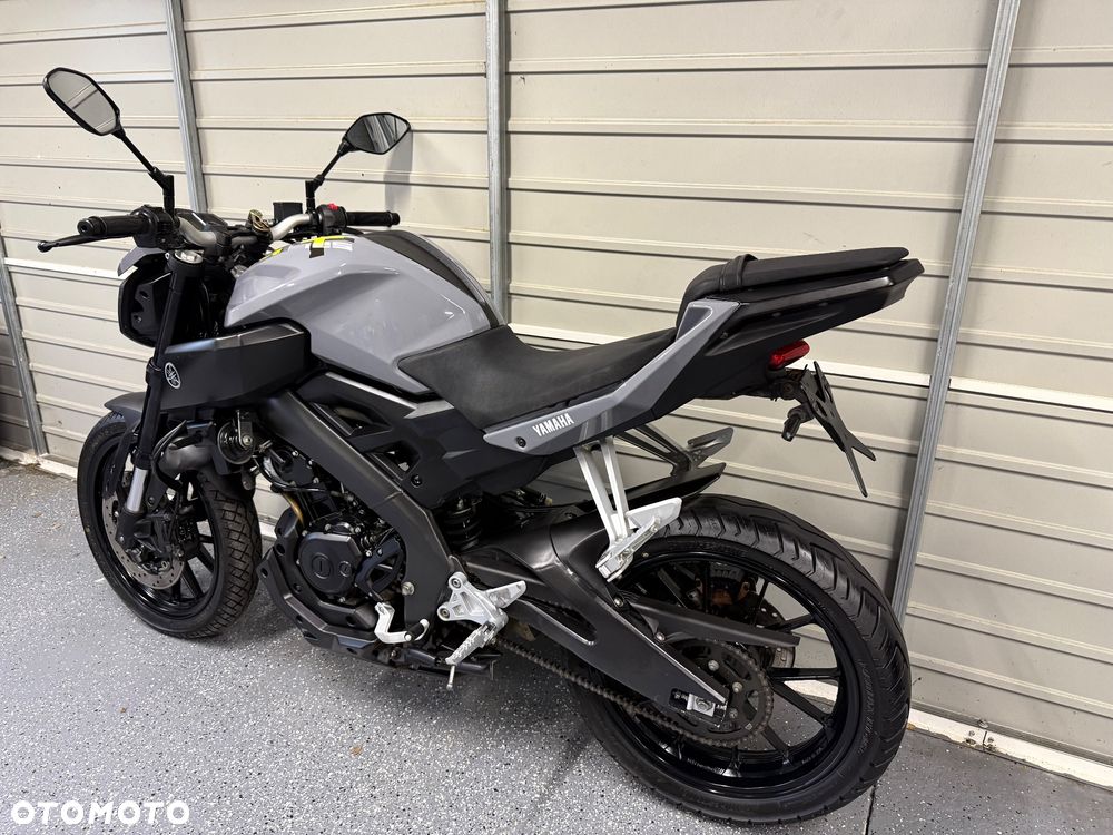 Yamaha MT - 12