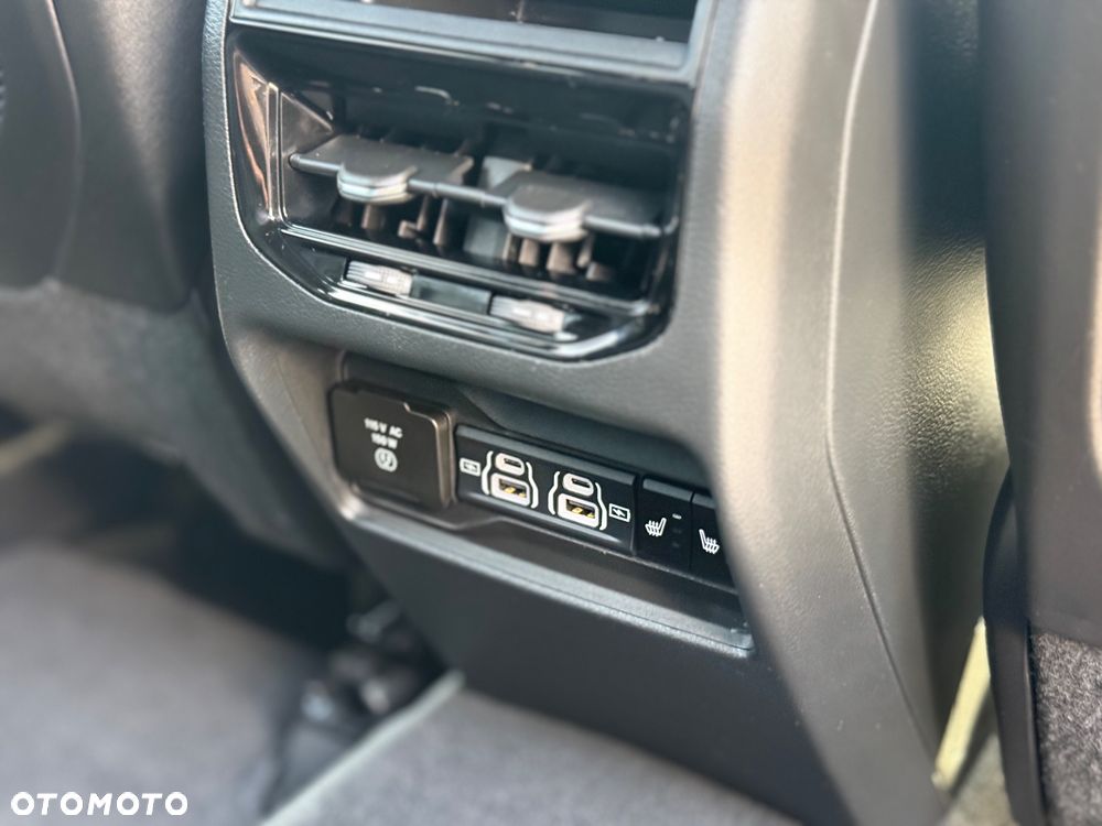 Jeep Grand Cherokee - 33