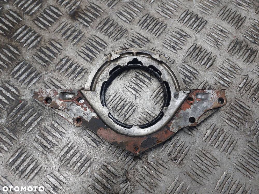 OBUDOWA USZCZELNIACZ WAŁU FSO POLONEZ ATU 1.6 8V 4356469 - 2