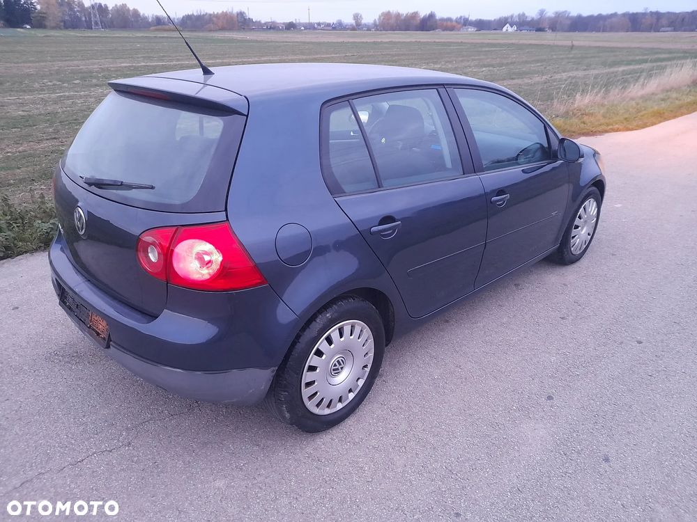 Volkswagen Golf - 10