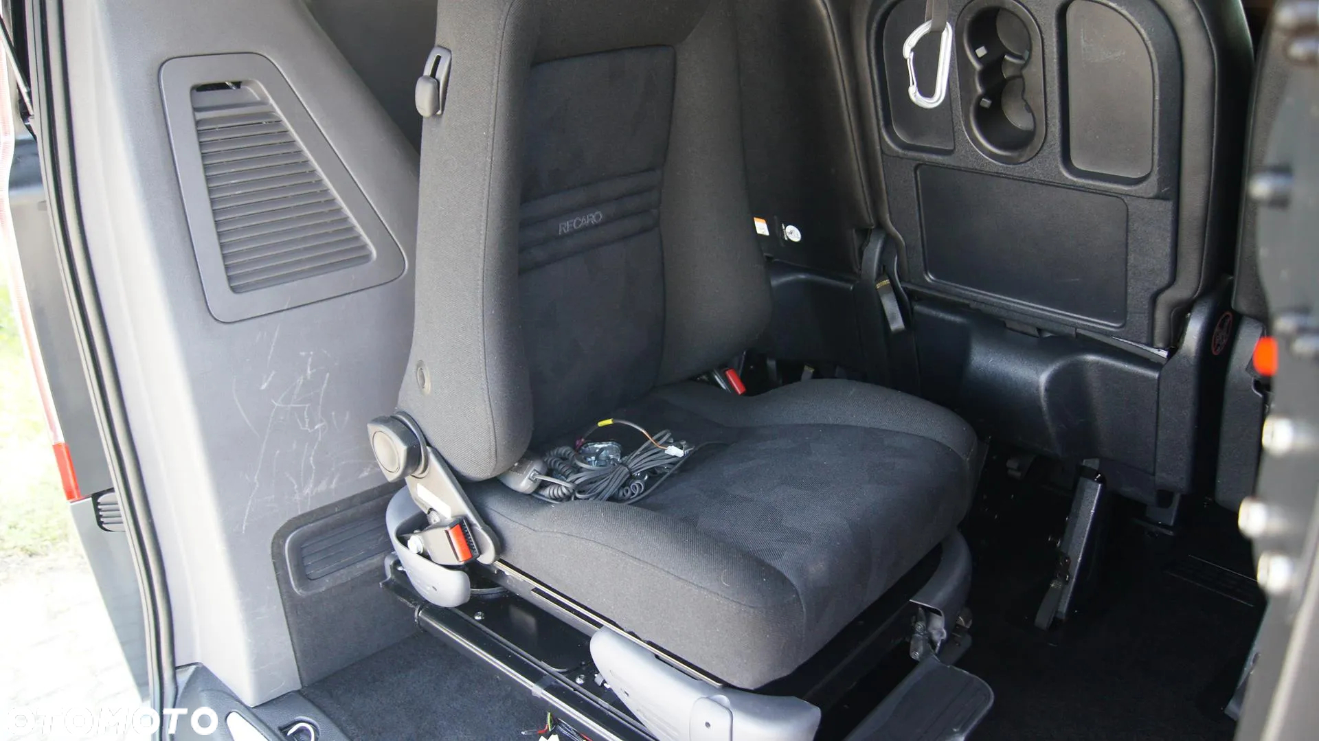 Ford Tourneo Custom 2.0 EcoBlue L2 Shuttle Bus Titanium - 25