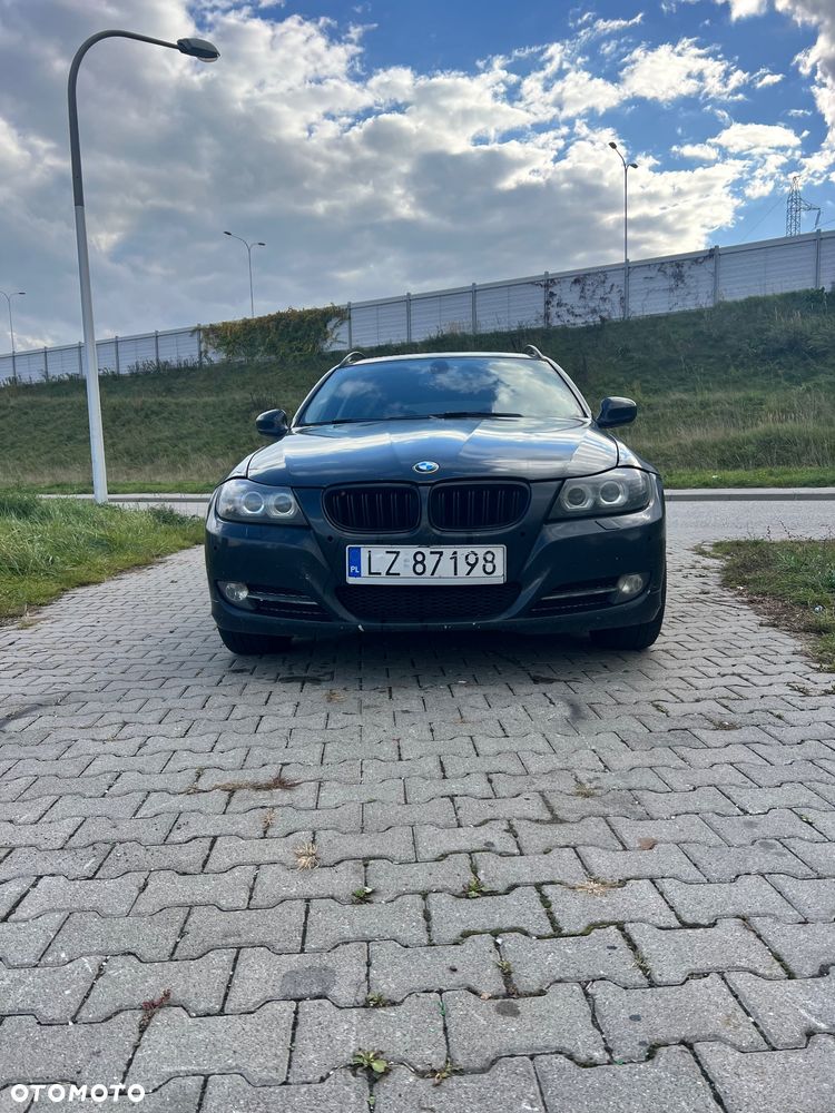BMW Seria 3 2009 photo 2