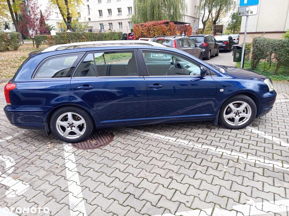 Toyota Avensis - 4