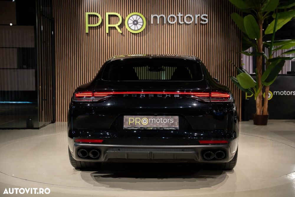 Porsche Panamera - 8