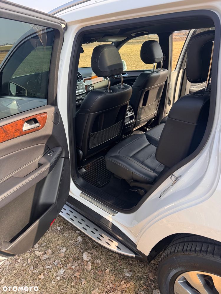 Mercedes-Benz GLS 400 4Matic 9G-TRONIC AMG Line - 24