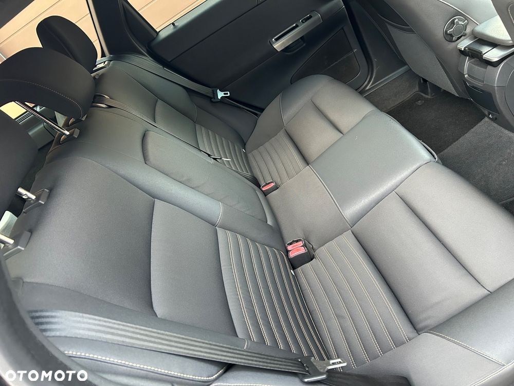 Volvo V50 1.6D - 10
