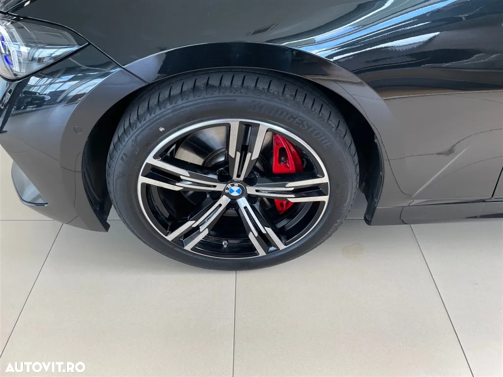 BMW Seria 3 330i xDrive AT - 21