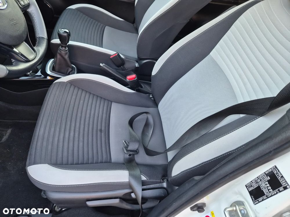 Toyota Yaris - 21