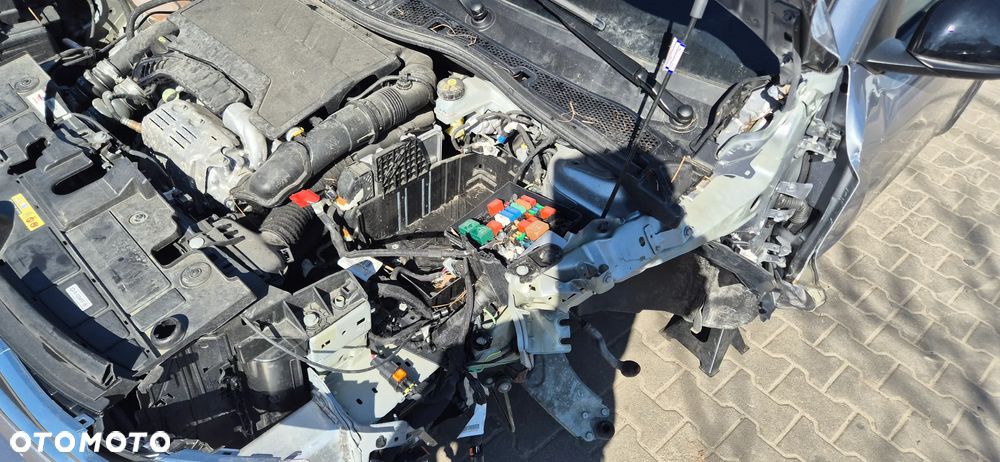 Citroën C4X 1.2 PureTech Business Edition S&S EAT8 - 22