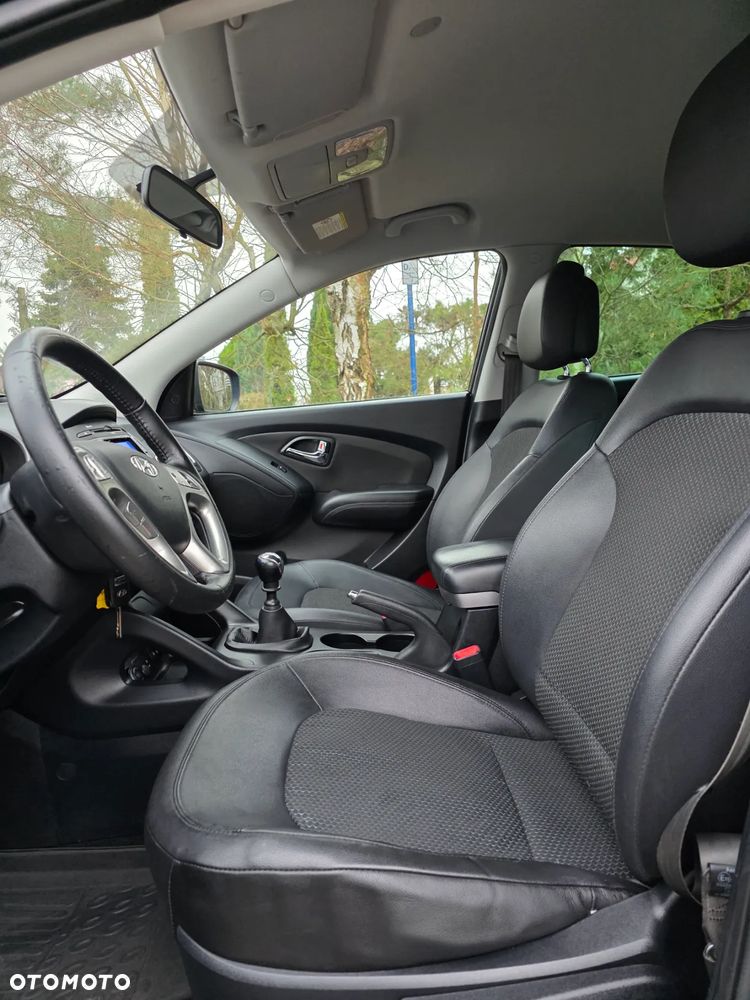 Hyundai ix35 blue 1.6 2WD Finale Gold - 22