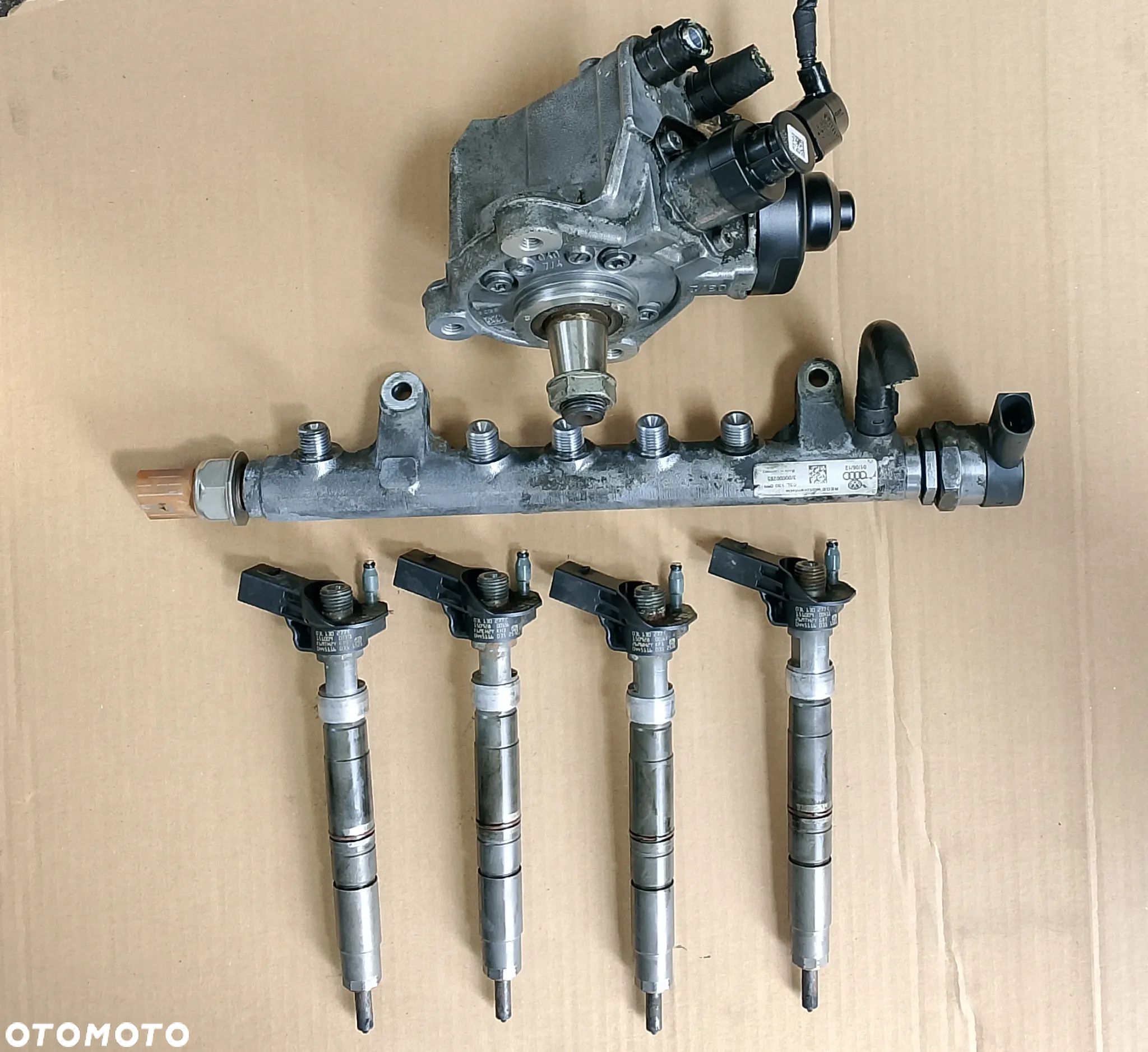 Wtryski pompa listwa 03L130277C 0445010520 2.0 TDI CFC VW T5 - 1