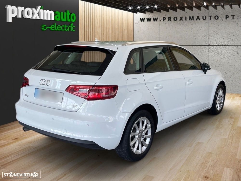 Audi A3 Sportback 1.6 TDI Advance - 12