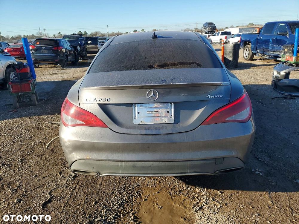 Mercedes-Benz CLA 250 4-Matic - 10