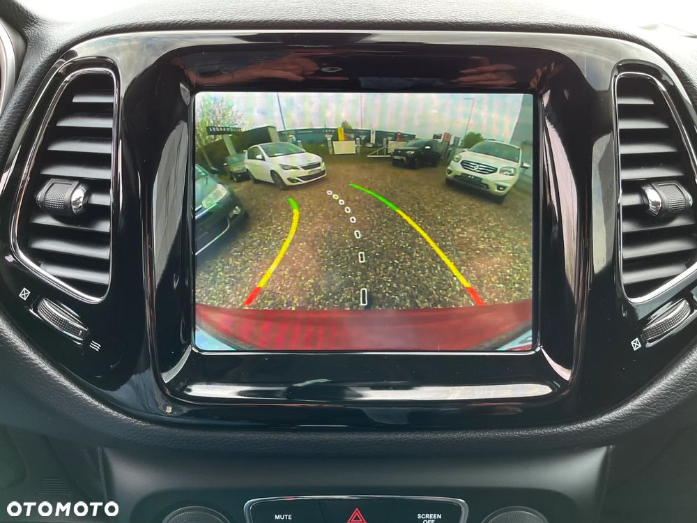 Jeep Compass - 25