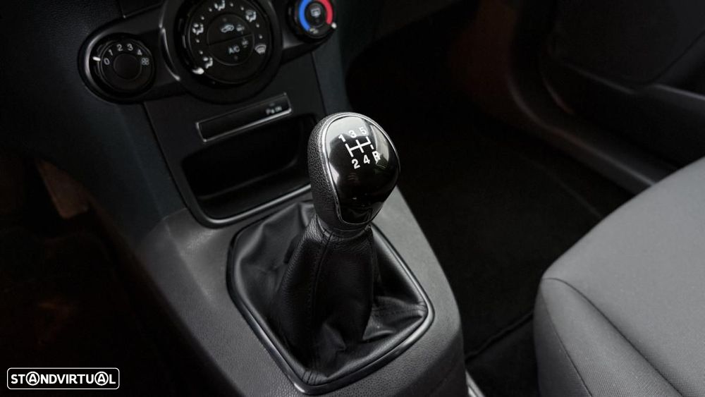 Ford Fiesta 1.5 TDCi Trend — fotografia 11