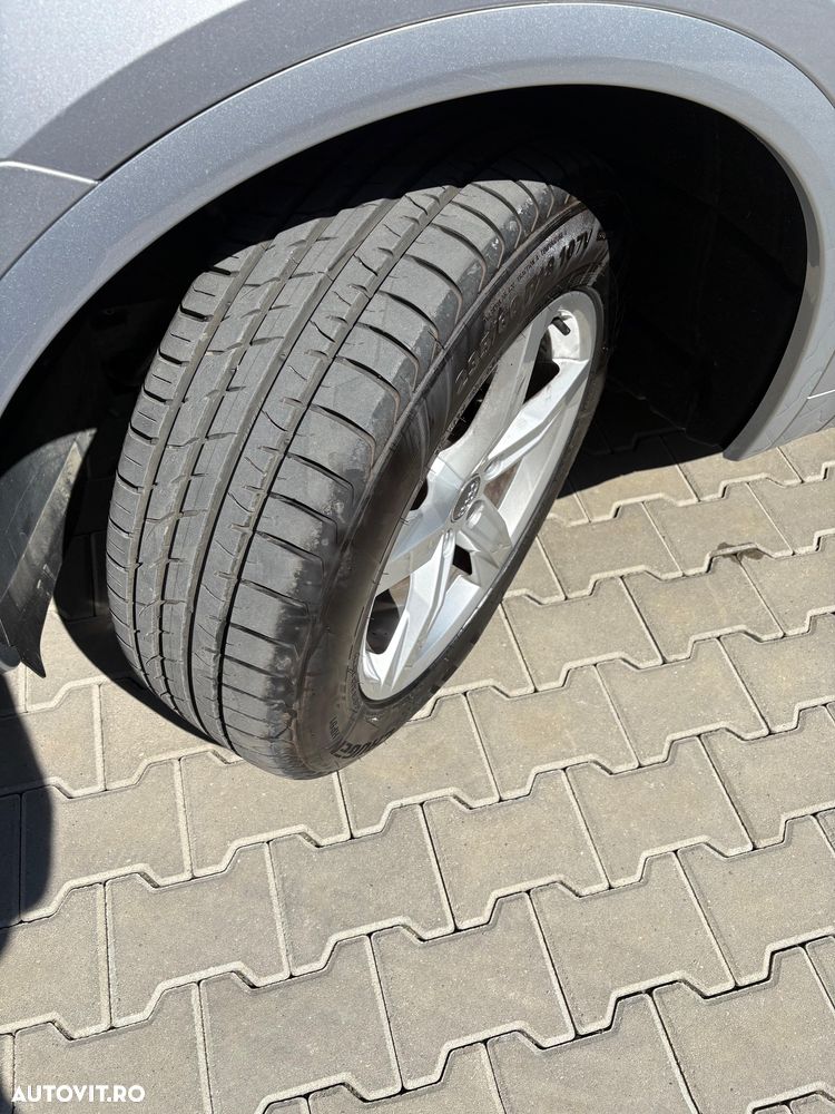 Audi Q5 2.0 40 TDI quattro S tronic Design - 16