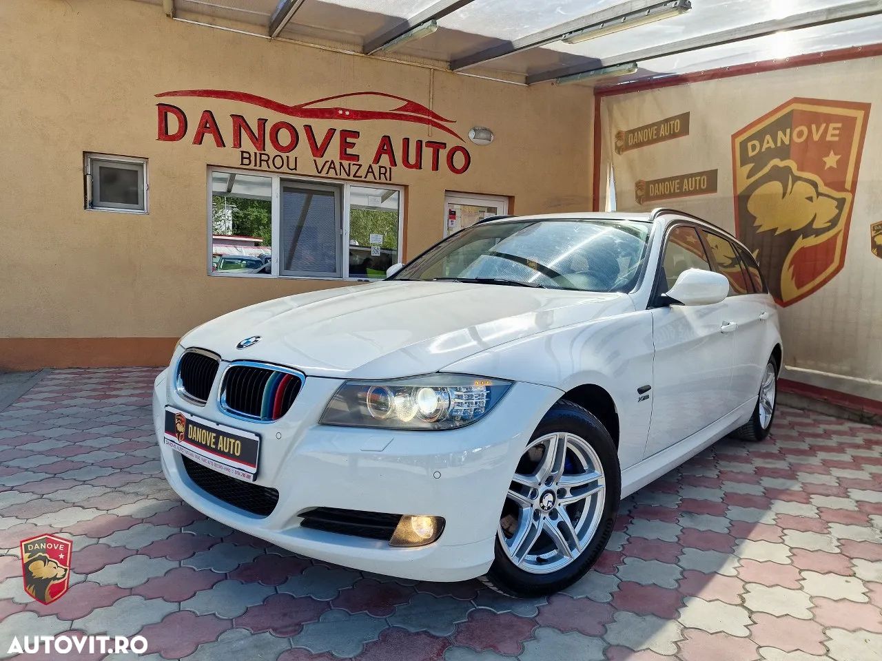 BMW Seria 3 320d Touring xDrive Aut. - 1