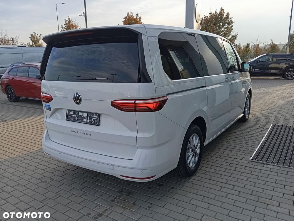 Volkswagen Multivan - 9