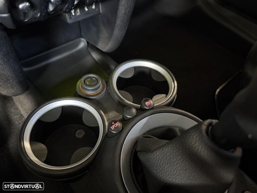 MINI 3 Portas John Cooper Works - 20
