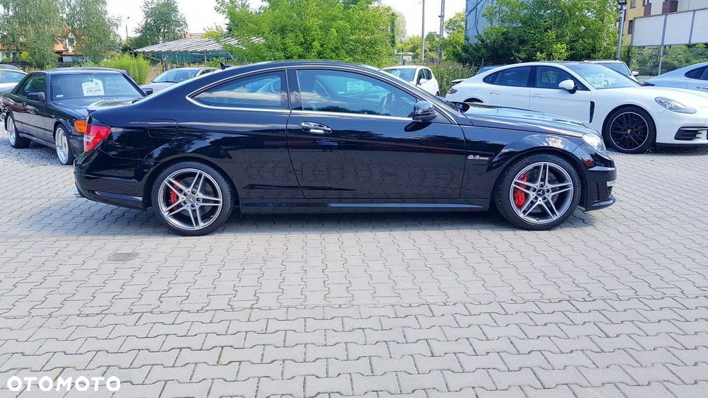 Mercedes-Benz Klasa C 63 AMG Coupe AMG SPEEDSHIFT MCT Edition 1 - 4