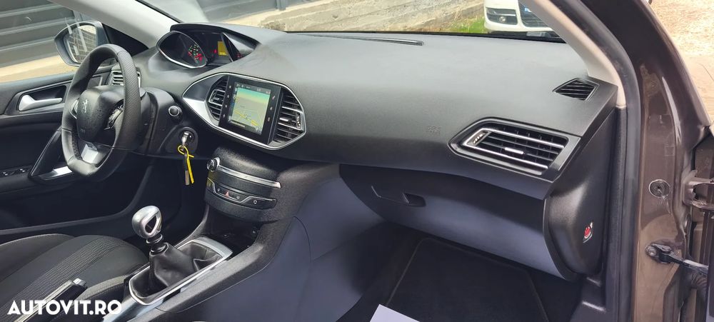 Peugeot 308 BlueHDi 120 Stop & Start Style - 17