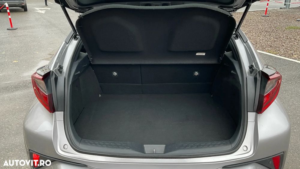 Toyota C-HR 2.0 Hybrid Business-Edition - 13
