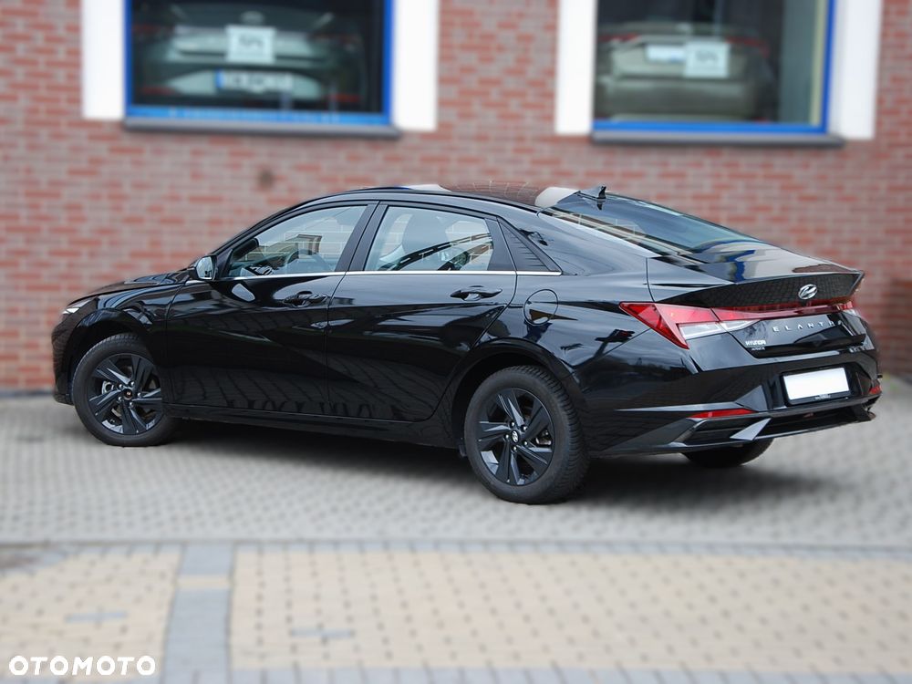 Hyundai Elantra 1.6 Smart CVT - 15