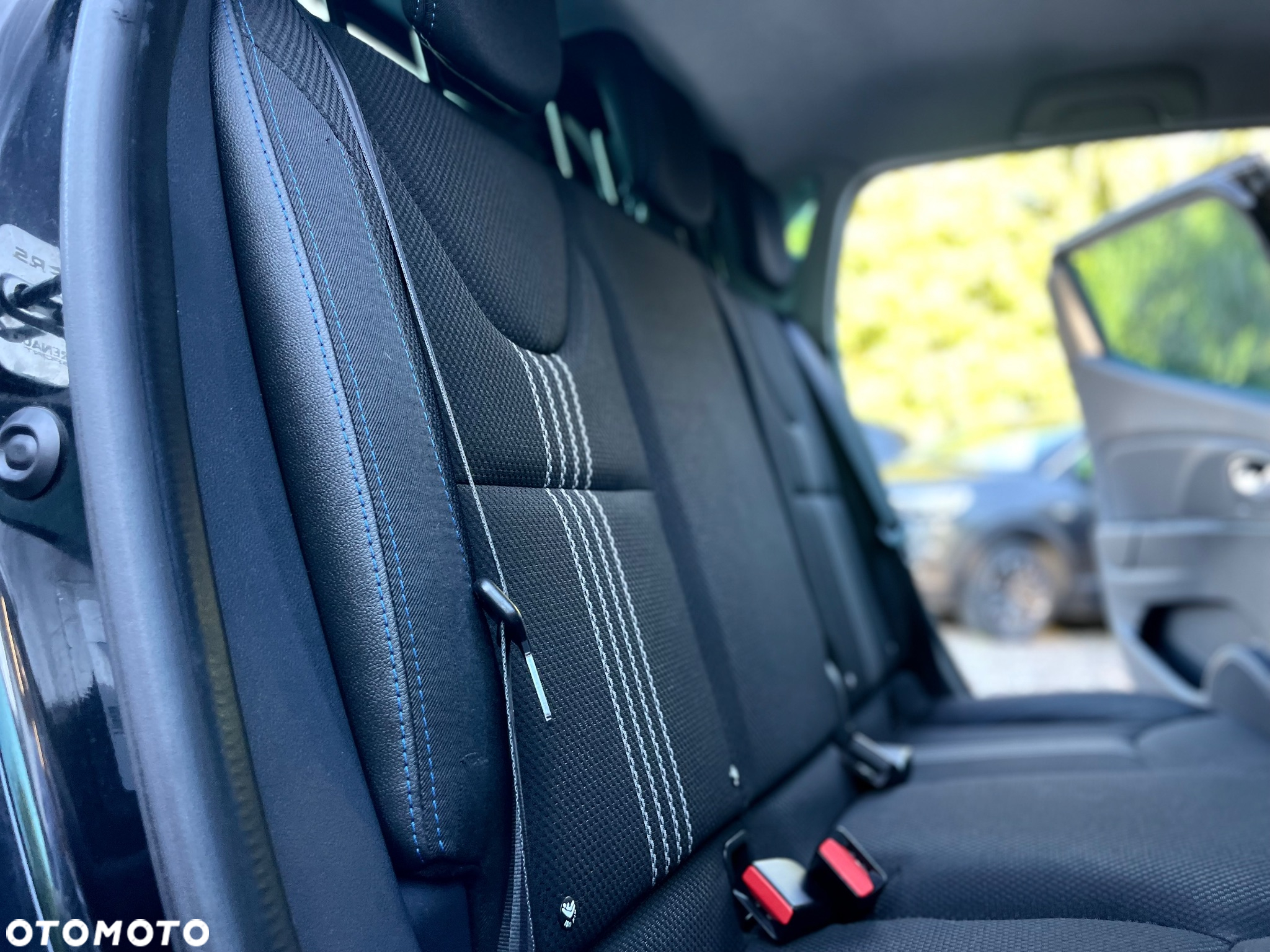 Renault Clio TCe 90 INTENS - 17