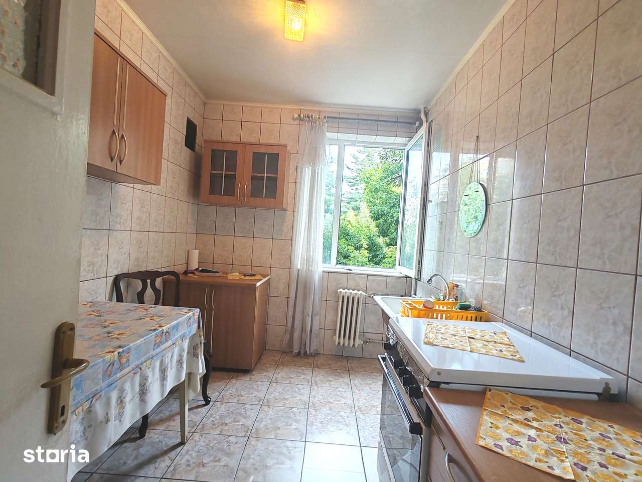 Apartament 2 camere Calea București, confort 1, etaj 2/4, liber — fotografia 1