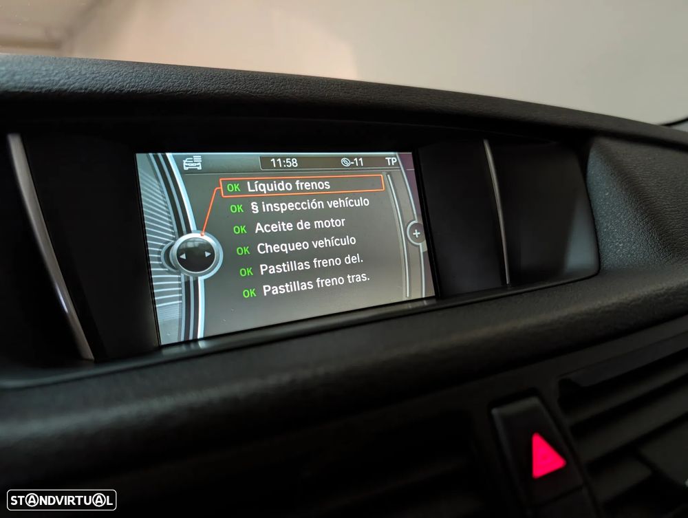 BMW X1 sDrive16d Sport Line - 23