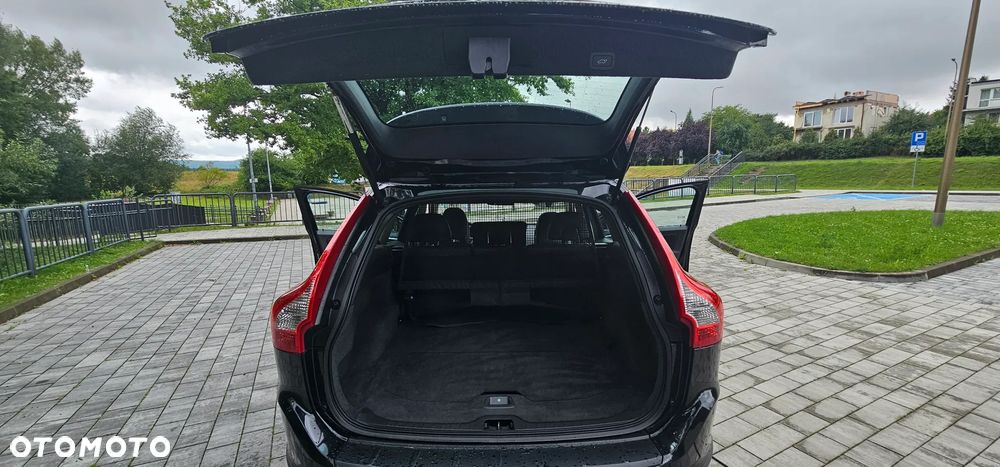 Volvo XC 60 D5 AWD Summum - 12