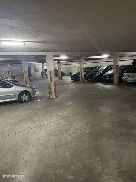 Alugo lugar de garagem - Grande imagem: 2/3
