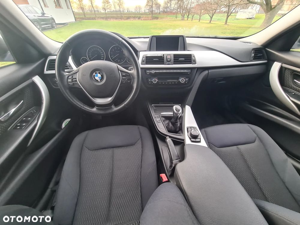 BMW Seria 3 - 16