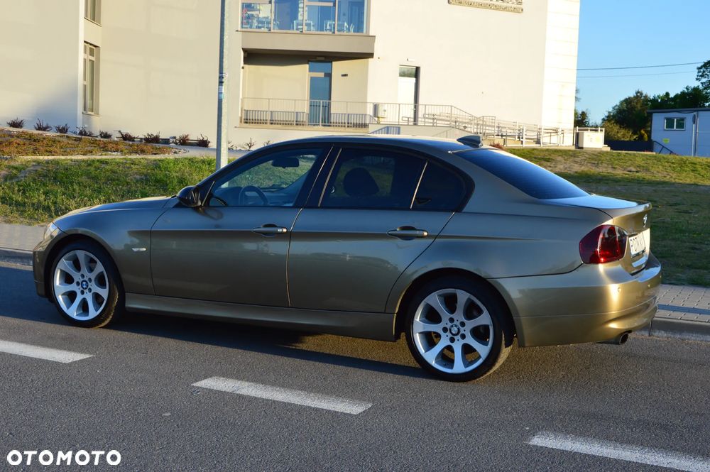 BMW Seria 3 318d - 11