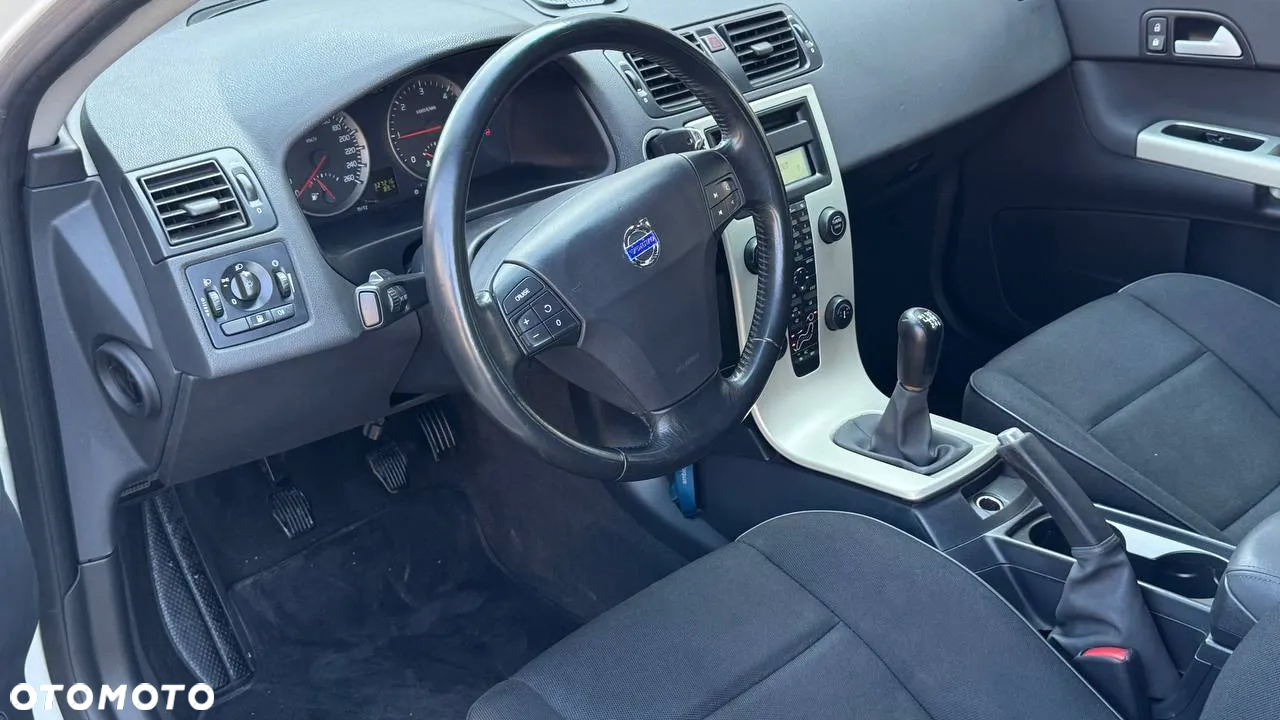 Volvo C30 2.0D Momentum - 14