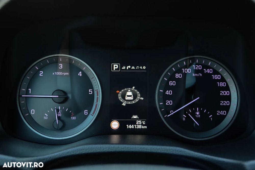 Hyundai Tucson blue 1.7 CRDi 2WD DCT Premium - 30