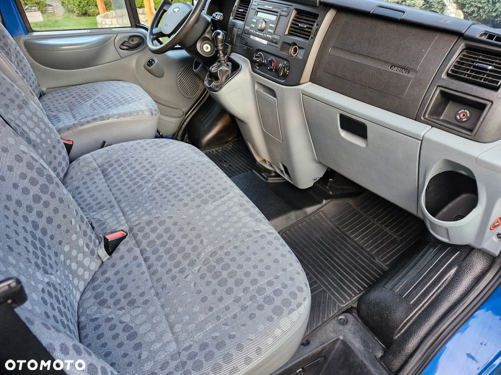 Ford Transit - 19
