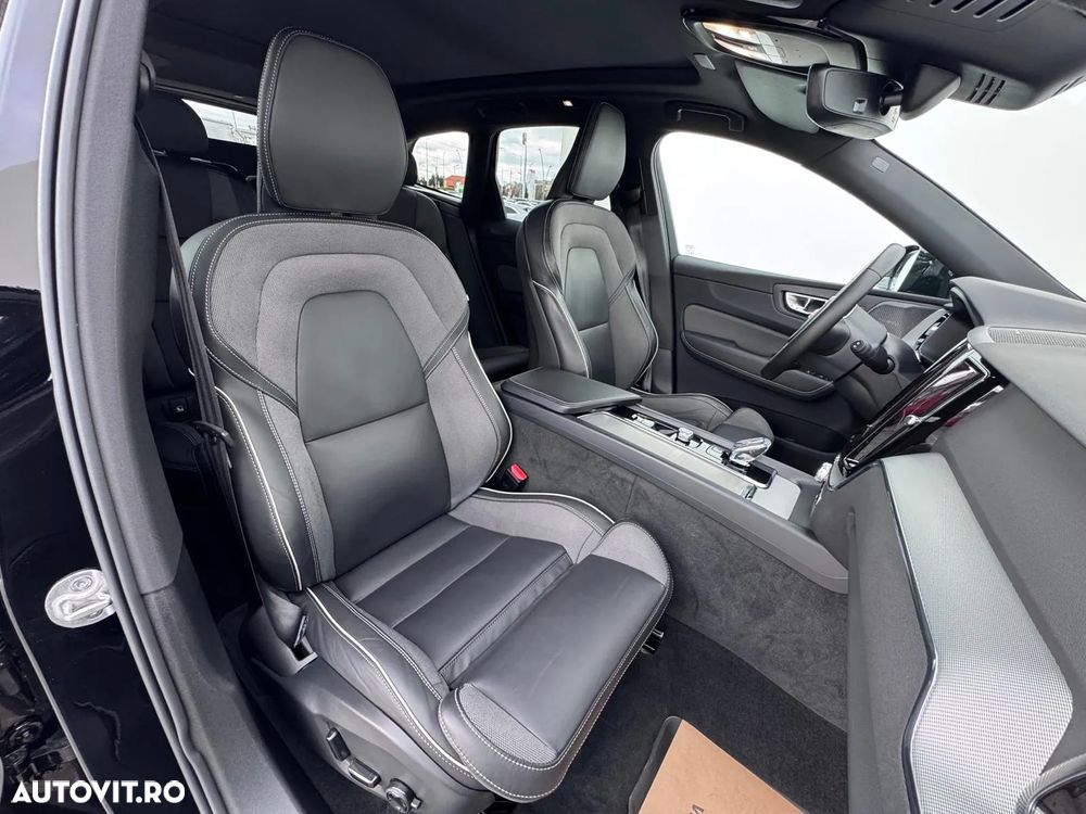 Volvo XC 60 B5 MHEV AT8 AWD Momentum Pro - 20