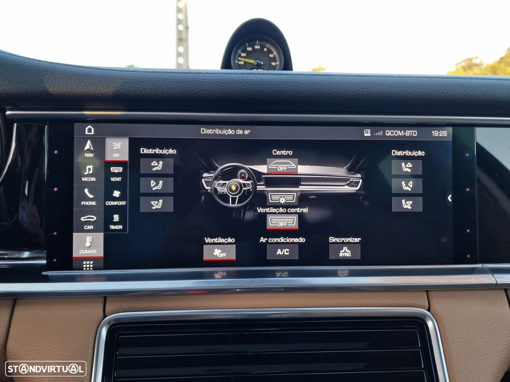 Porsche Panamera 4 E-Hybrid - 33