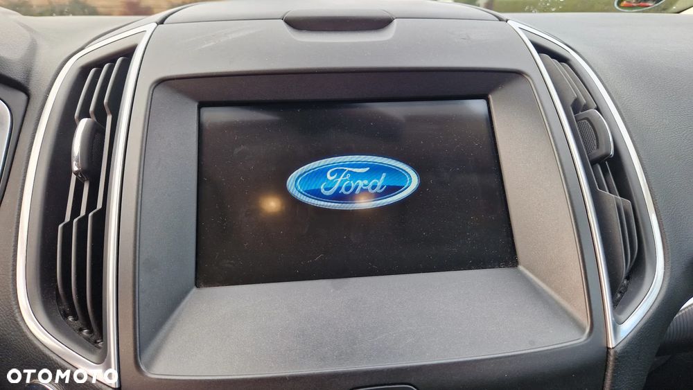 Ford S-Max - 13