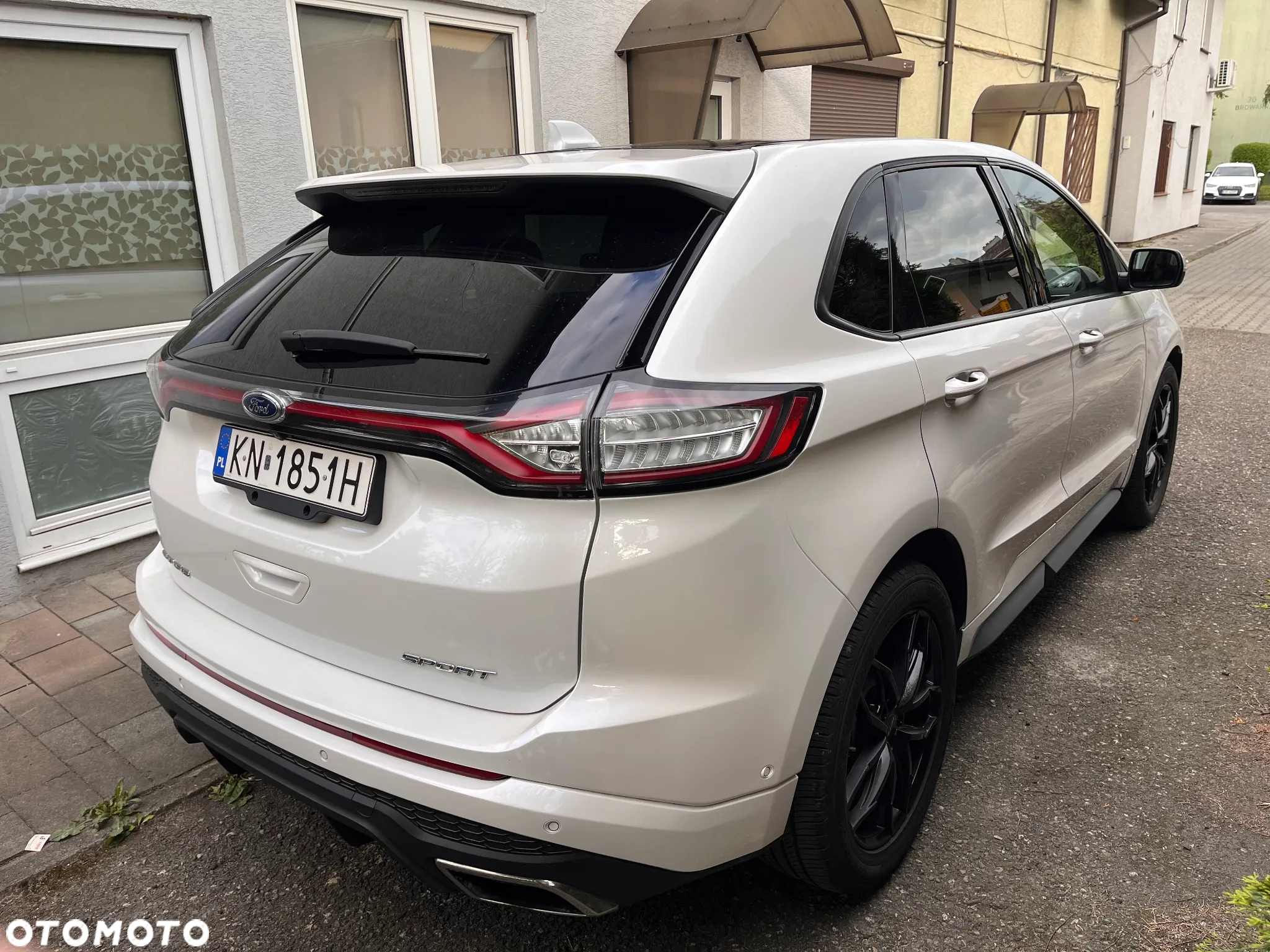 Ford Edge - 2