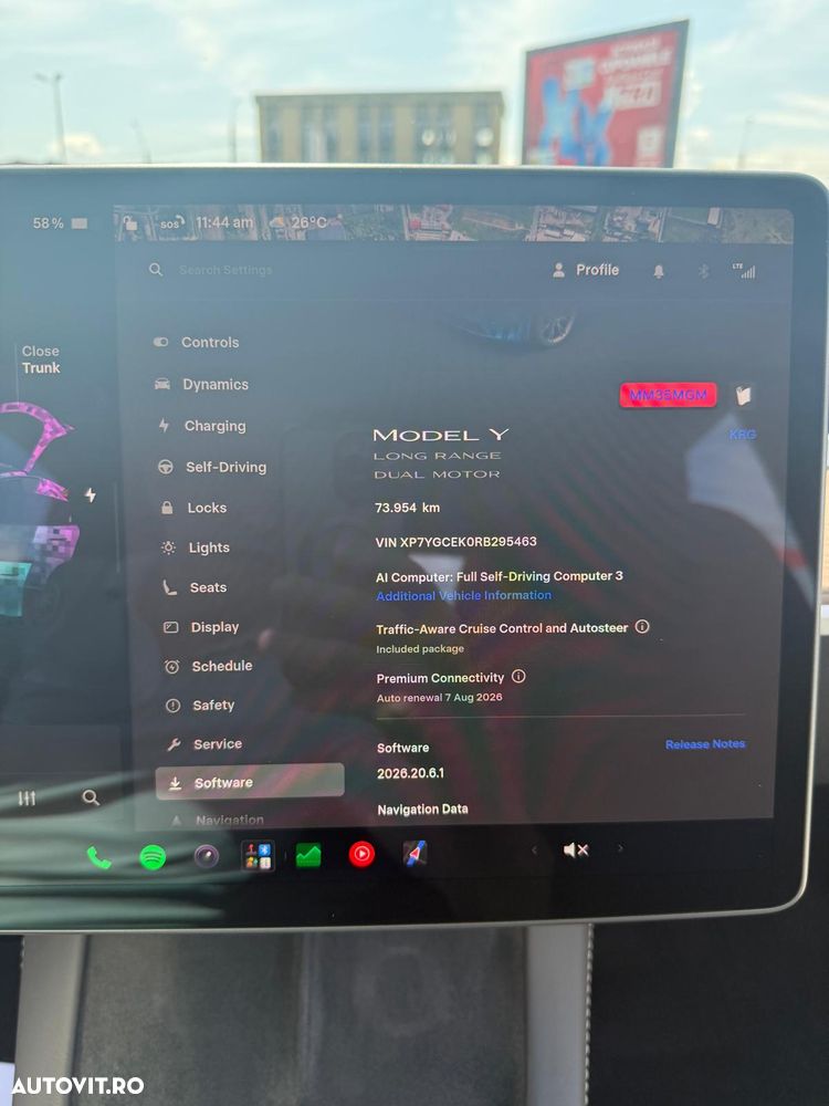 Tesla Model Y Long Range Dual Motor AWD - 13