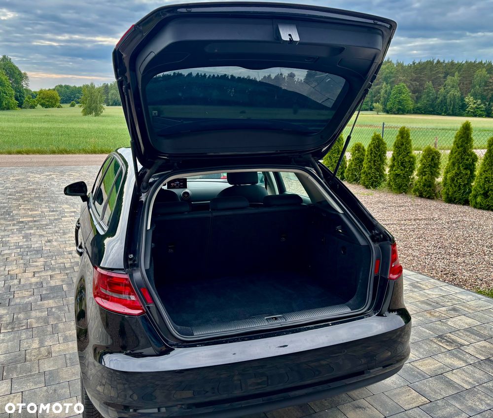 Audi A3 Sportback - 11