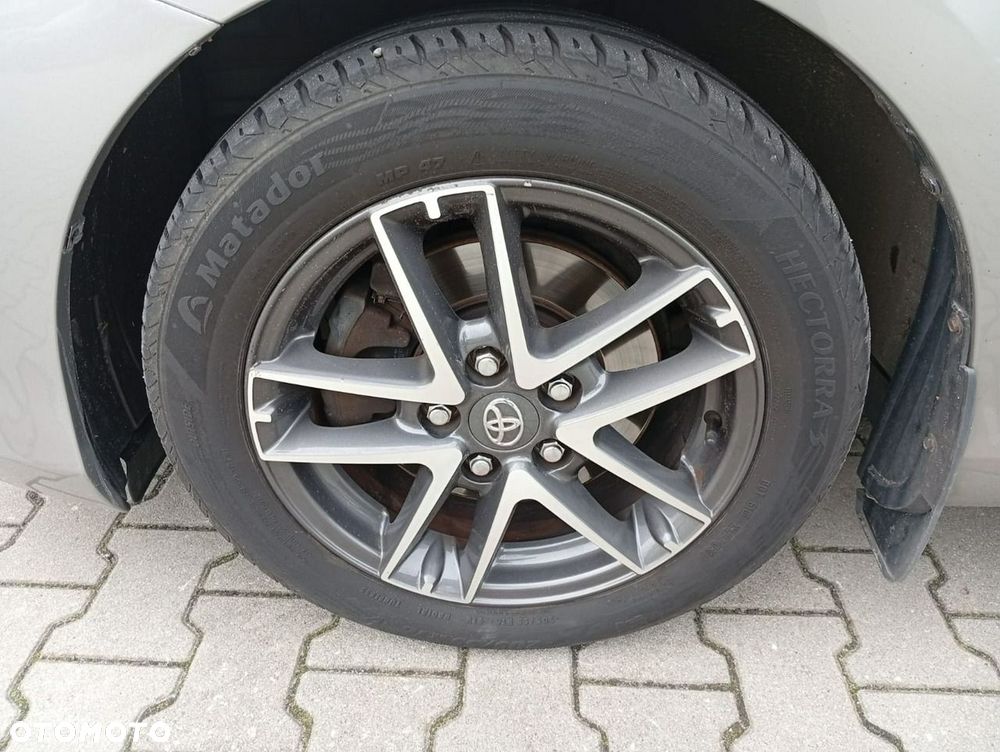 Toyota Auris - 28
