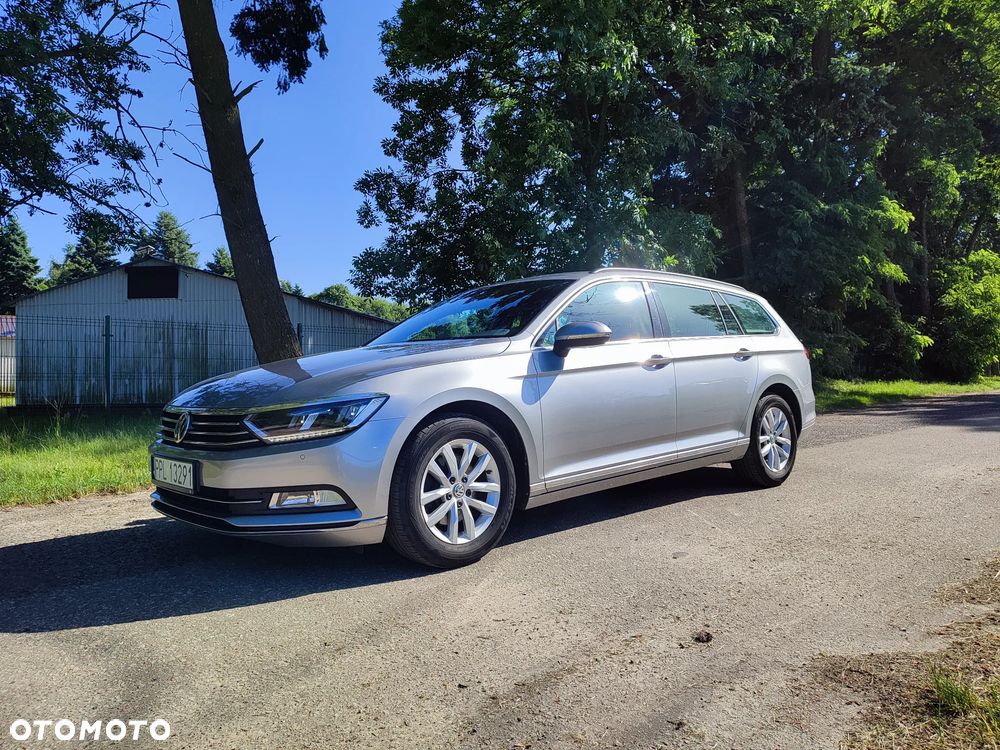 Volkswagen Passat 2.0 TDI SCR DSG Comfortline - 4