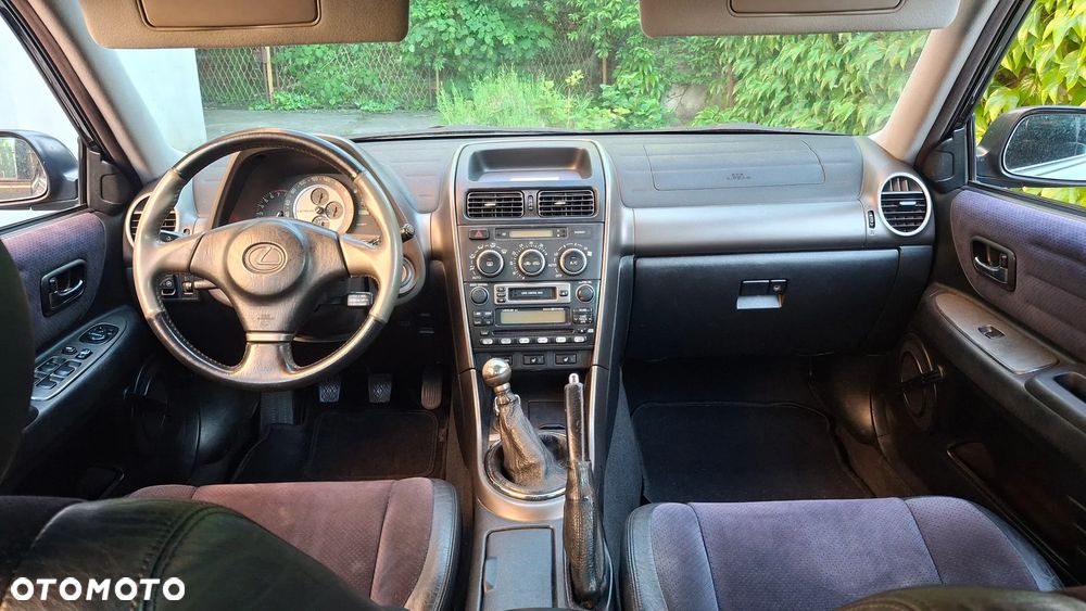 Lexus IS 200 Classic - 10