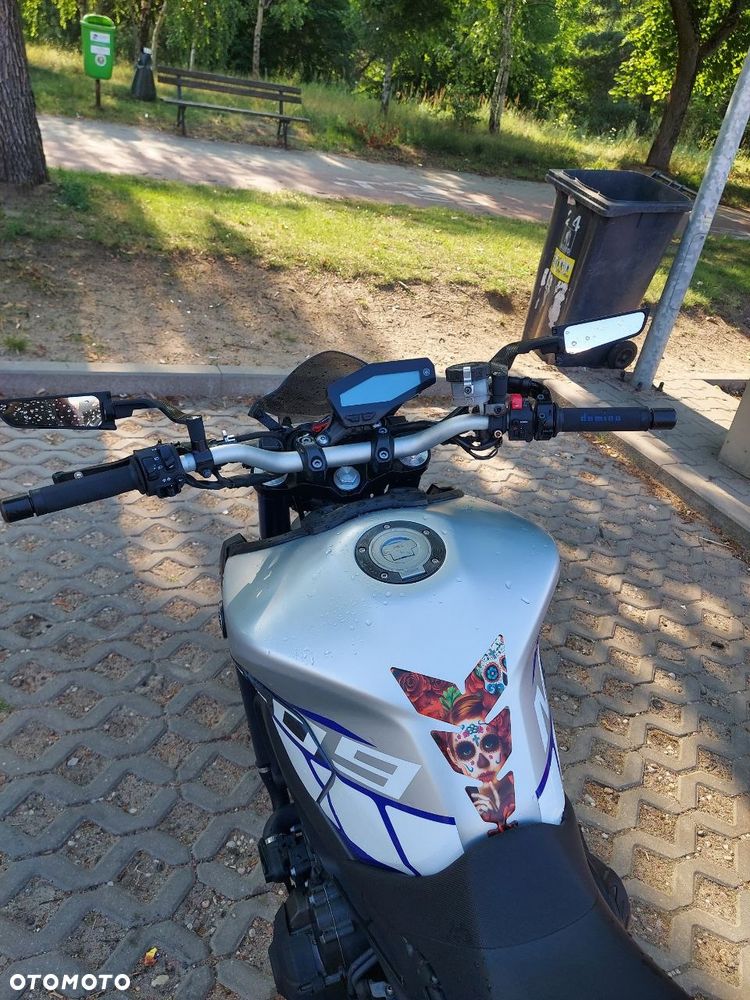 Yamaha MT - 7