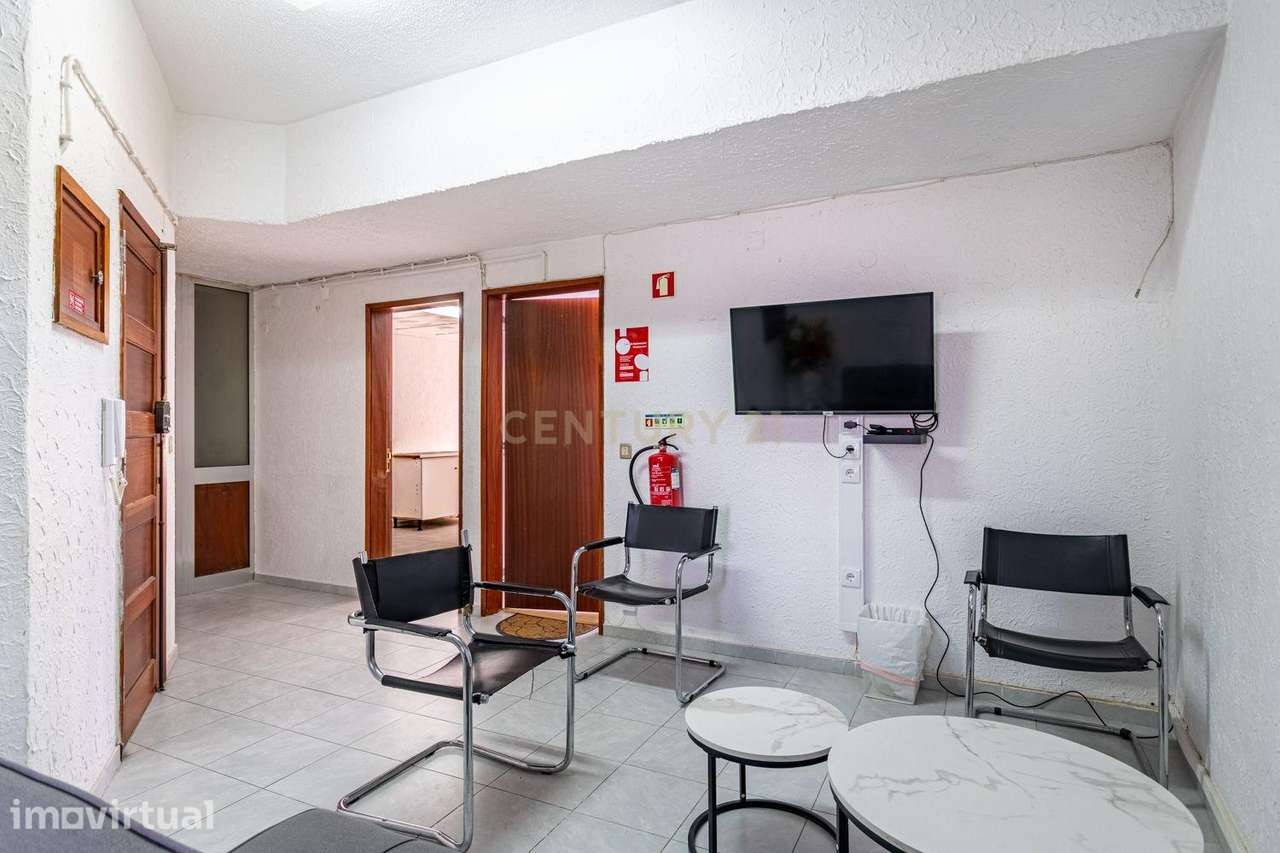Estúdio na Venteira, Amadora - Localização central e acessível - Grande imagem: 5/17